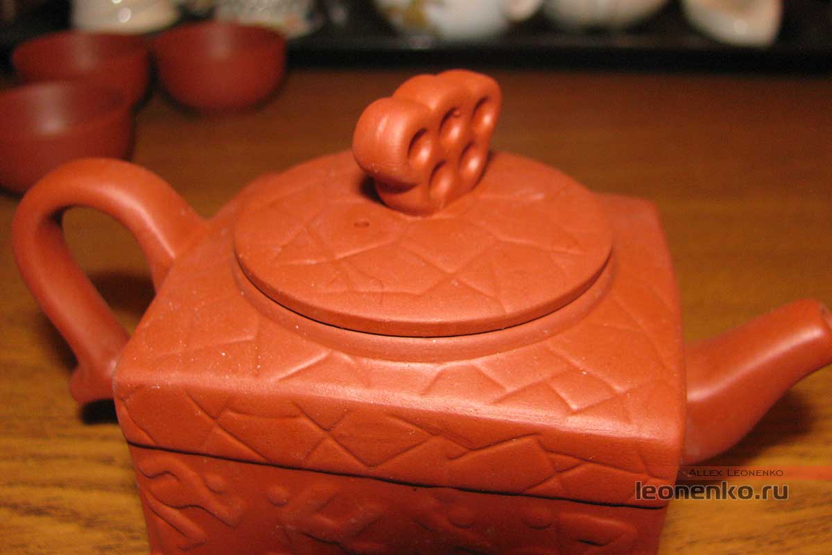 Китайский глиняный чайник «Спорт»
