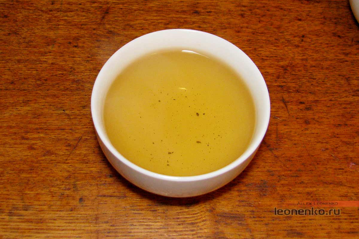 Скрученный зеленый чай с жасминовым ароматом - готовый чай