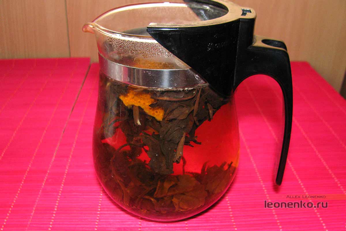 Белый чай Шоу Мэй в мандарине - Fiding white tea, чай почти готов