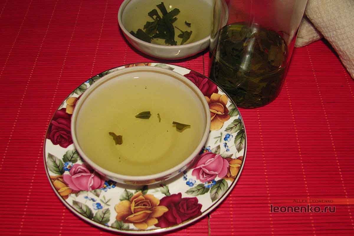 Приготовленный чай Лунцзин 