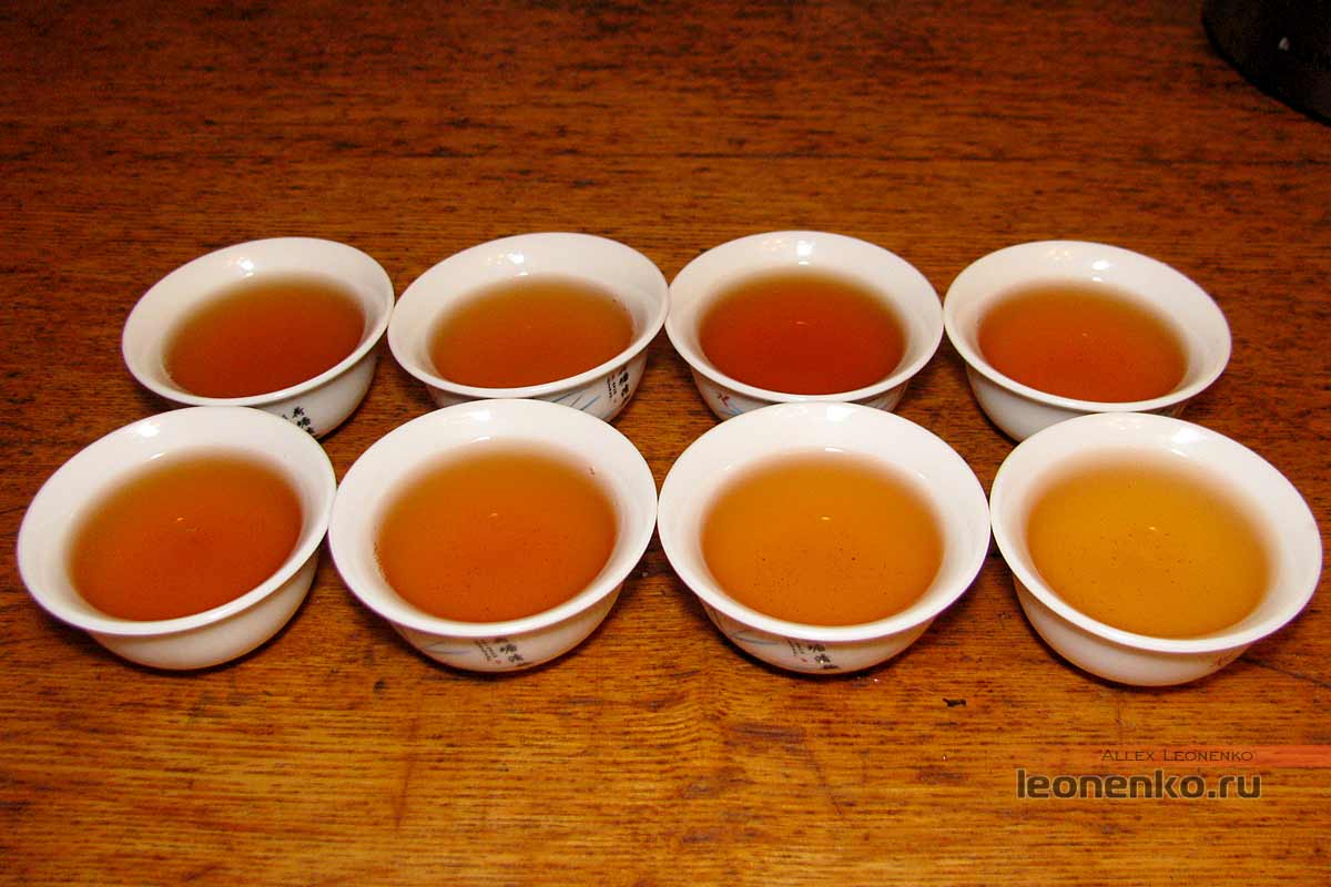 «Олимпийский» шен 2007 года от чайной фабрики Куньмин (Lai Chi Village Olympic Tea) - восемь проливов чая
