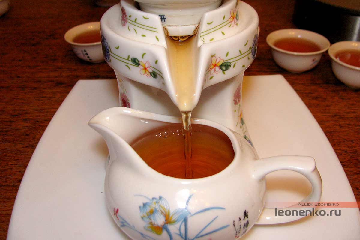 «Олимпийский» шен 2007 года от чайной фабрики Куньмин (Lai Chi Village Olympic Tea) - приготовление чая