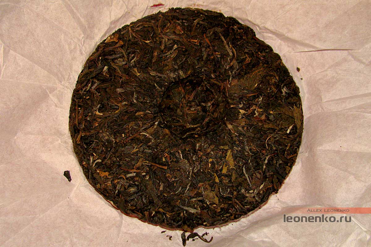 Шен пуэр с AliExpress Alpine source Menghai tea factory внешний вид