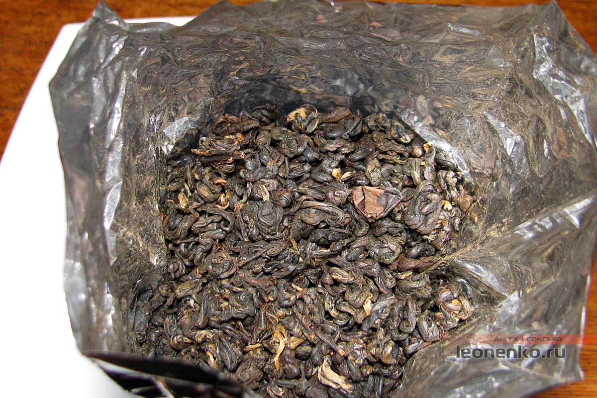 Красный чай Фэн Цин от фабрики CaiCheng - собственно, сам чай