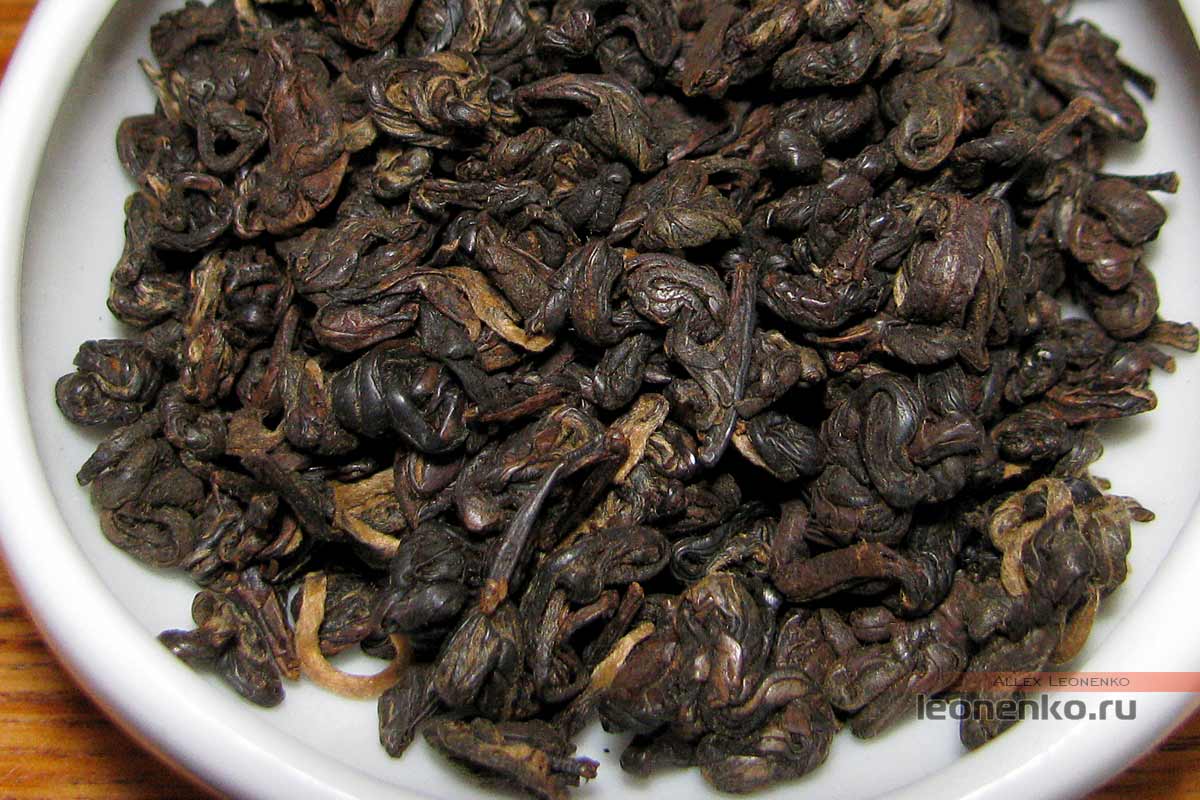 Красный чай Фэн Цин от фабрики CaiCheng - чай крупным планом