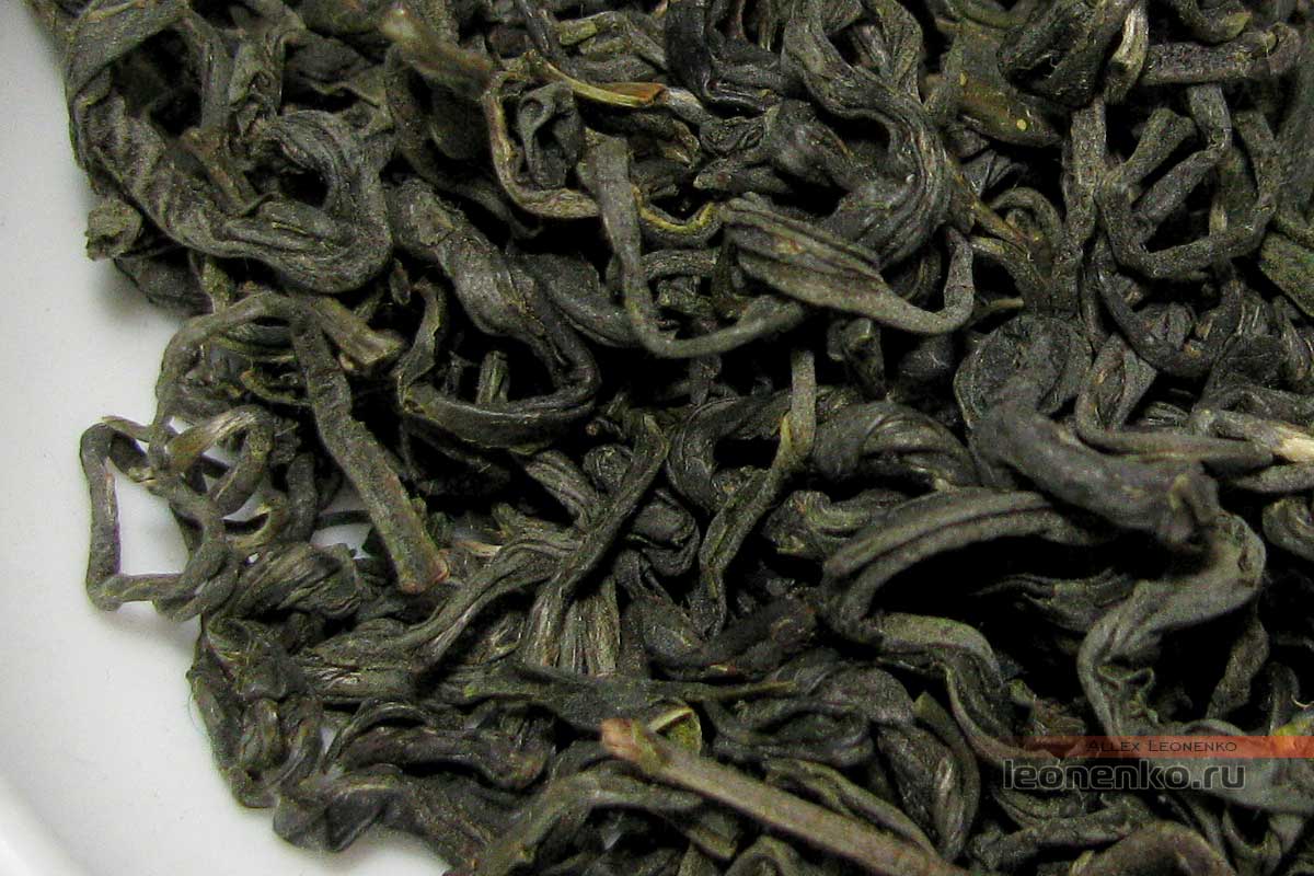 Жаренный зеленый чай - внешний вид крупно